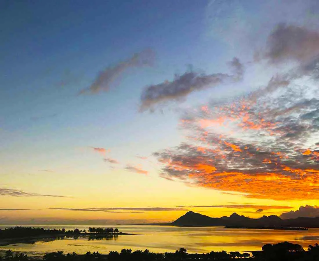 Stand Up Paddling in Le Morne, Mauritius: Der Ultimative Lagunen-Guide