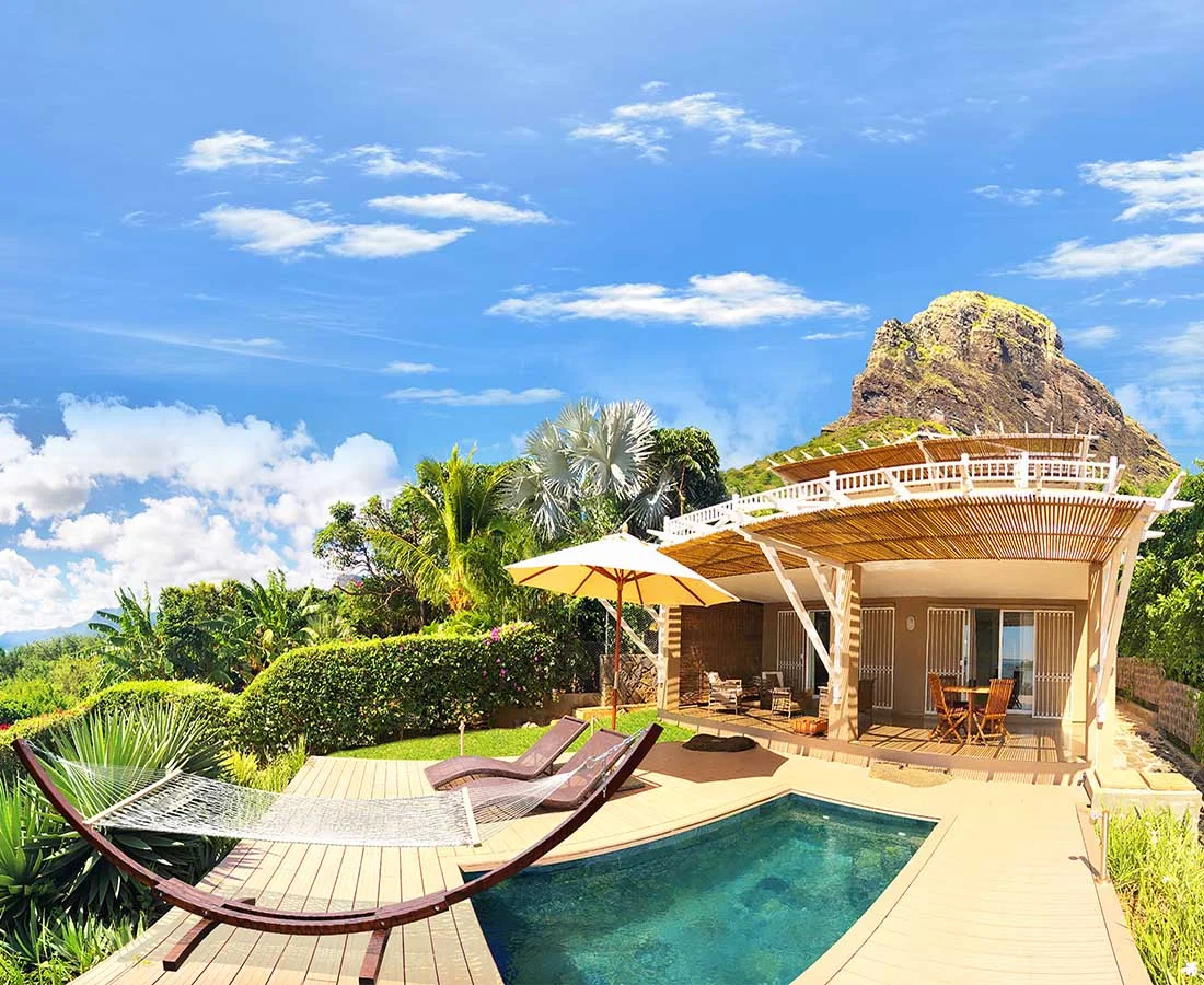 Завтрак у океана в Ле Морн: утренняя жизнь в вилле на Маврикии