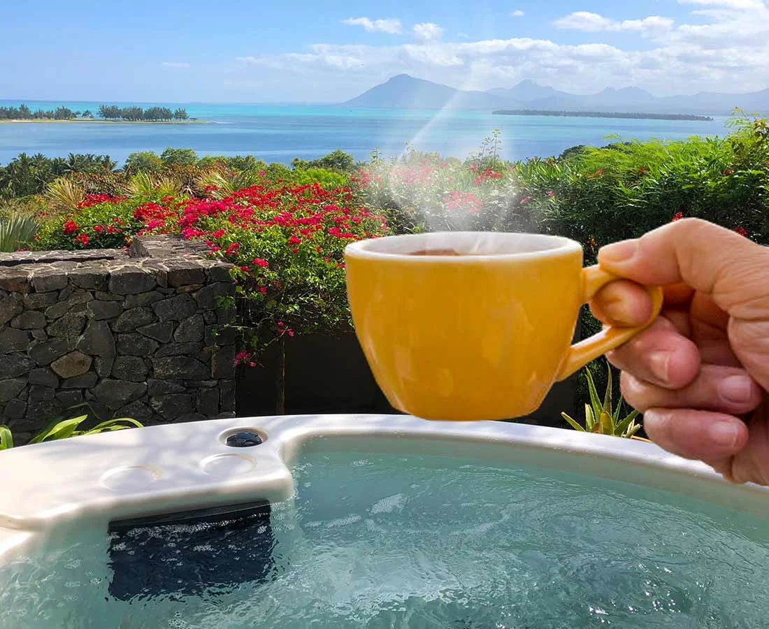 Votre villa familiale idéale à Le Morne : espace, liberté et vue panoramique sur le lagon