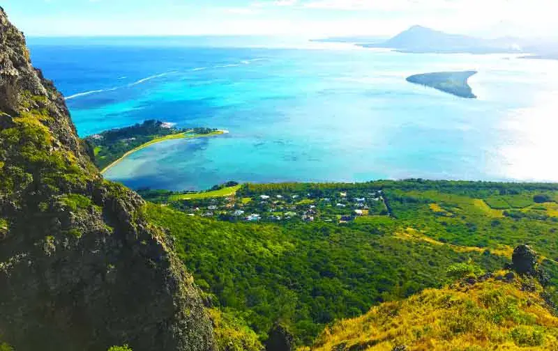 Pamplemousses Garden: A Magical Day Trip from Le Morne